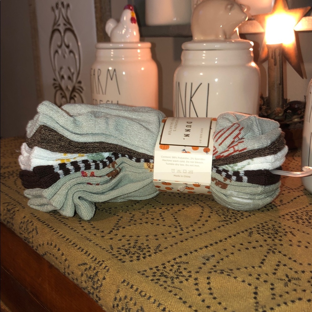 Rae Dunn Fall Themed 6 Pair Women’s Cushioned Quarter Socks Shoe Size 4-10 - Picture 11 of 12